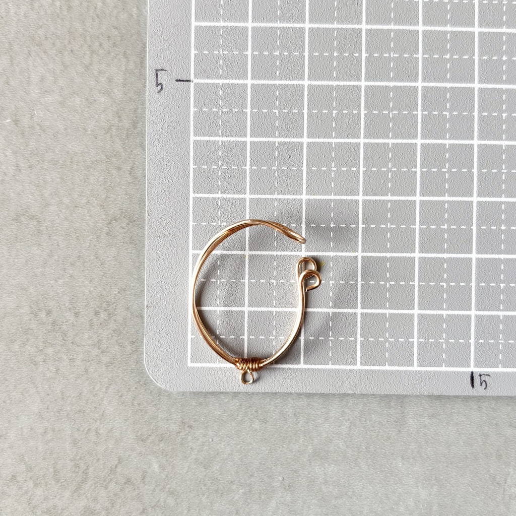 チューリップの耳飾り