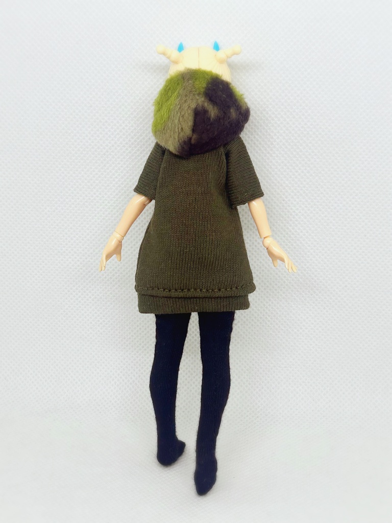 ミリタリーカラーのフーディワンピ達