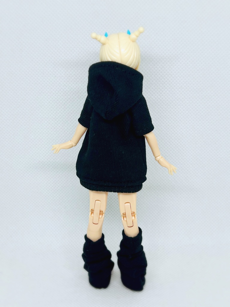 黒いフーディワンピ達はこちら