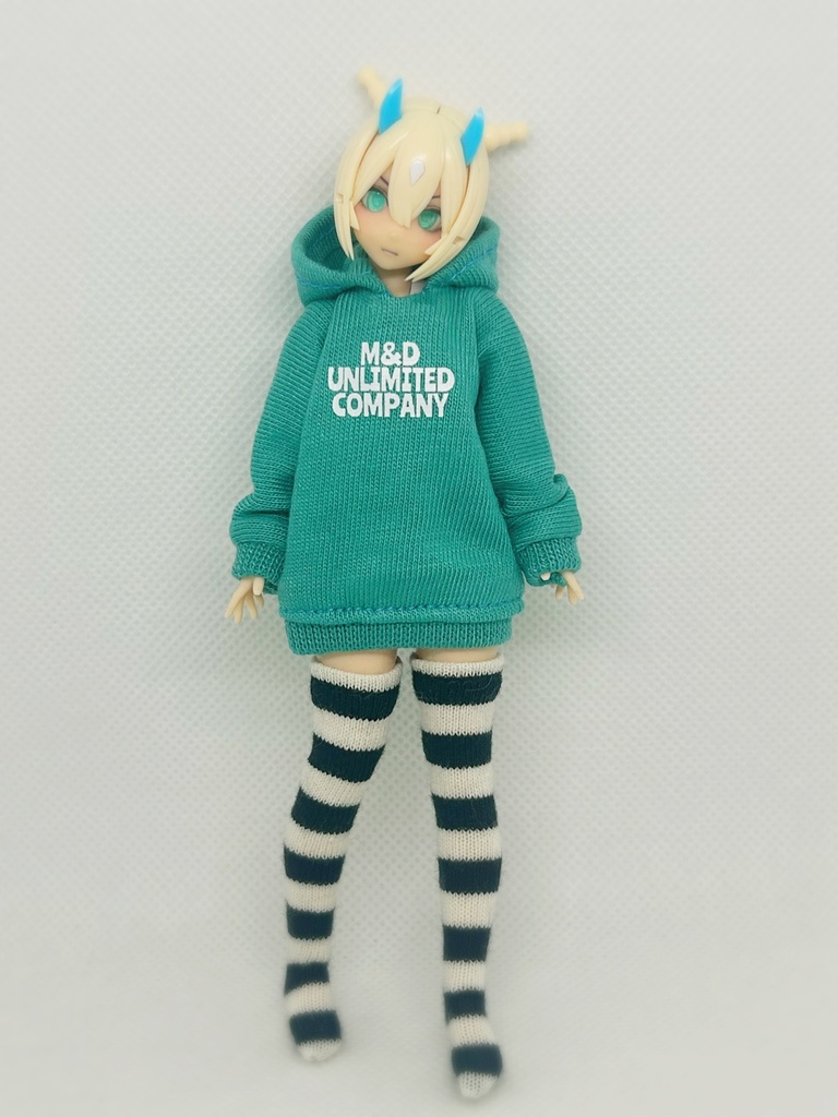 ミクカラーのフーディワンピはこちら