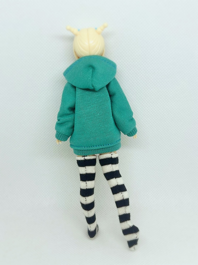 ミクカラーのフーディワンピはこちら