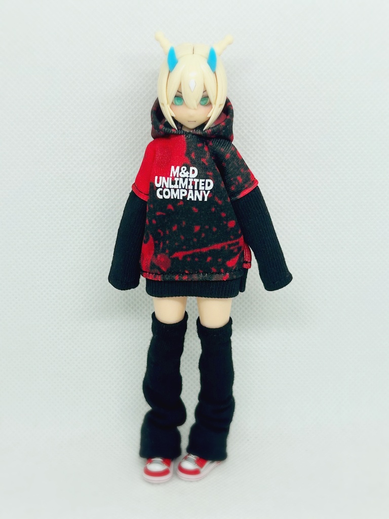 血飛沫のフーディワンピはこちら