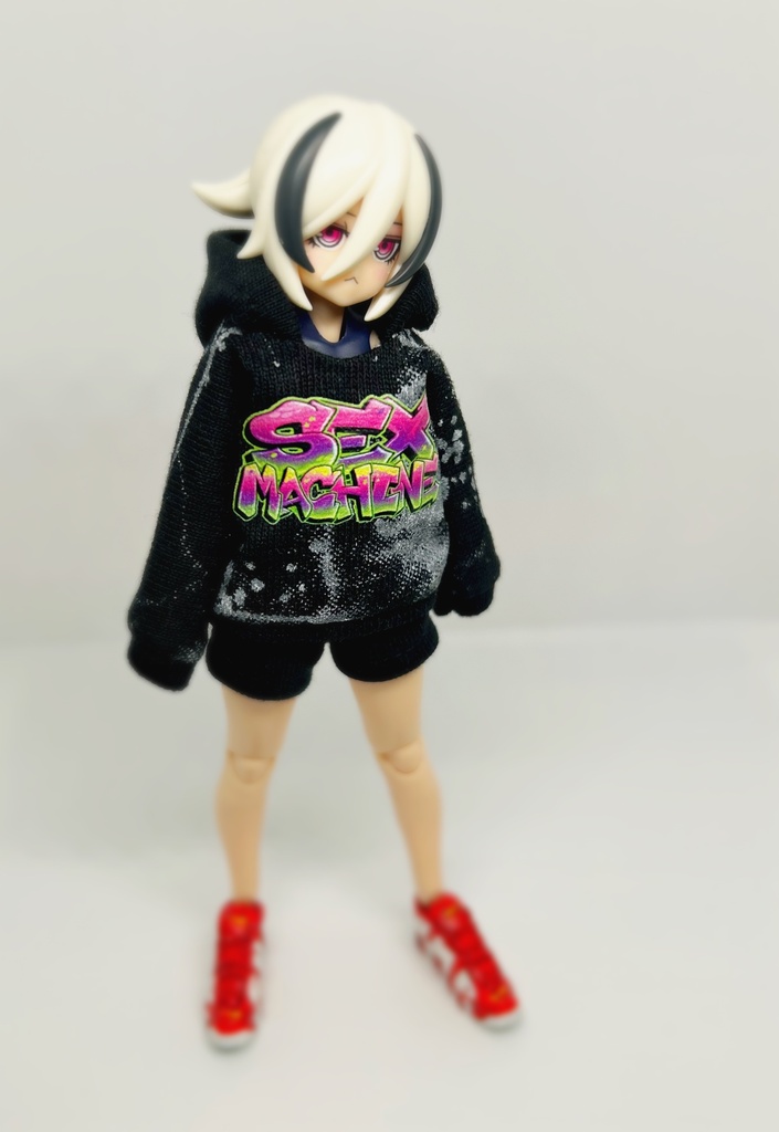 トップスとホットパンツ