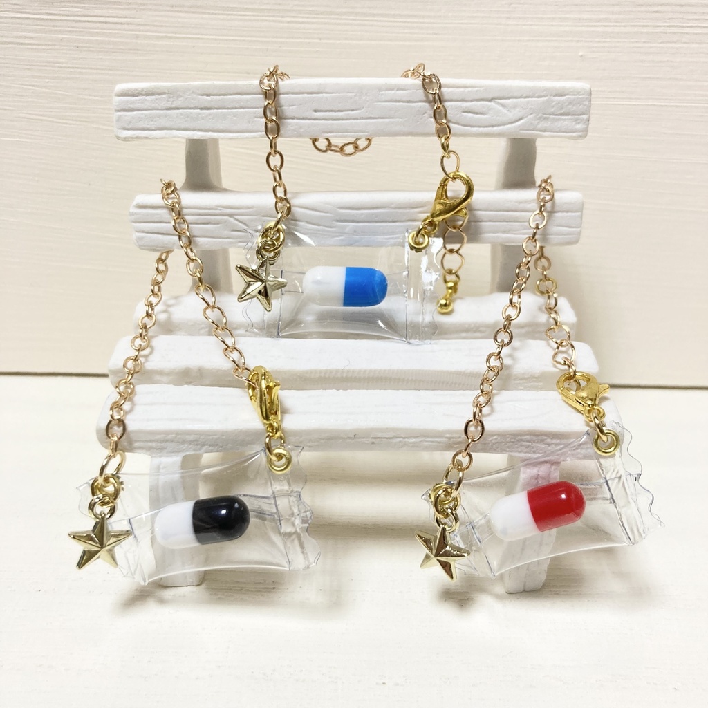 オビツ11・1/12 ミニキャンディ ショルダーバッグ（カプセル青・赤・黒）