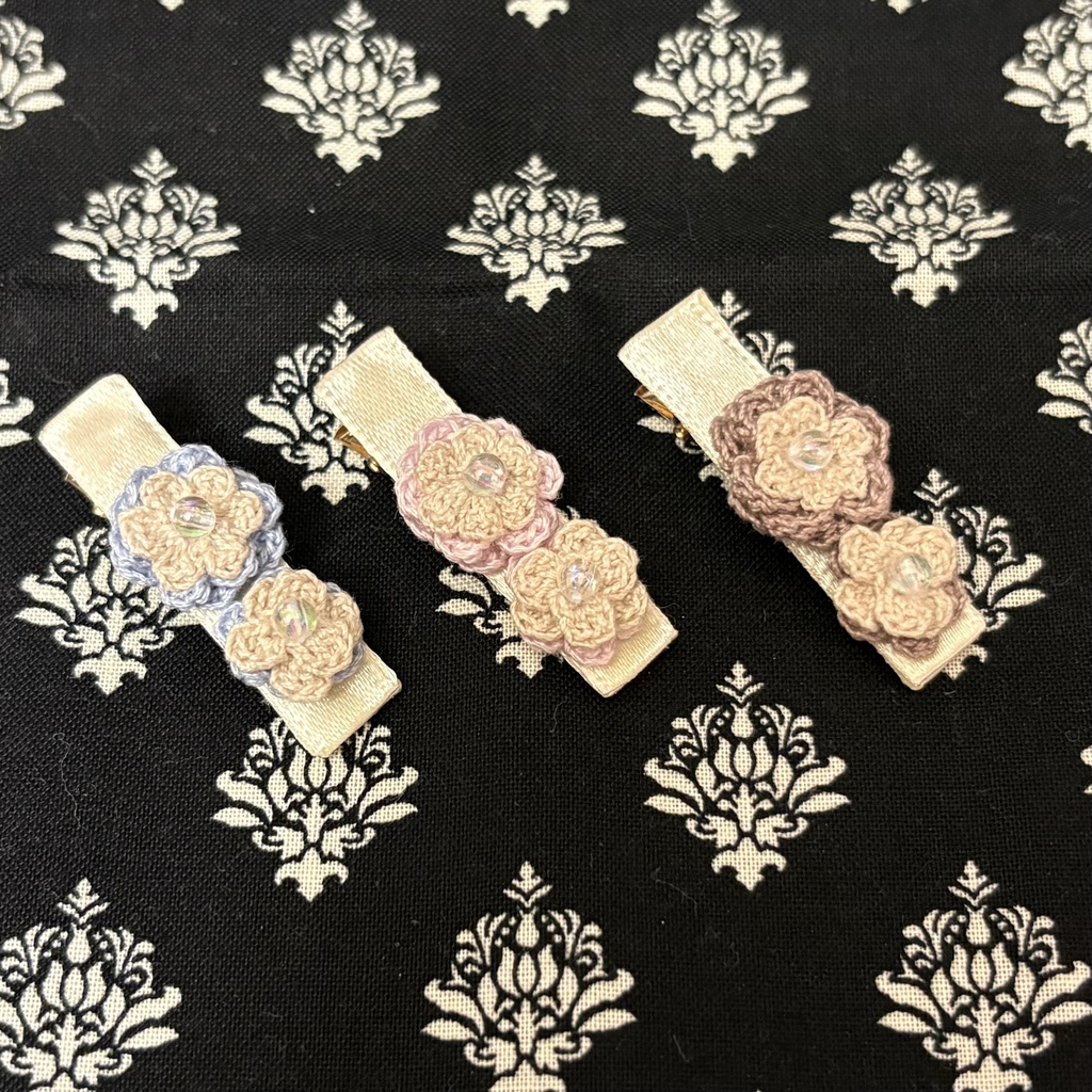 編み物 お花のクリップ