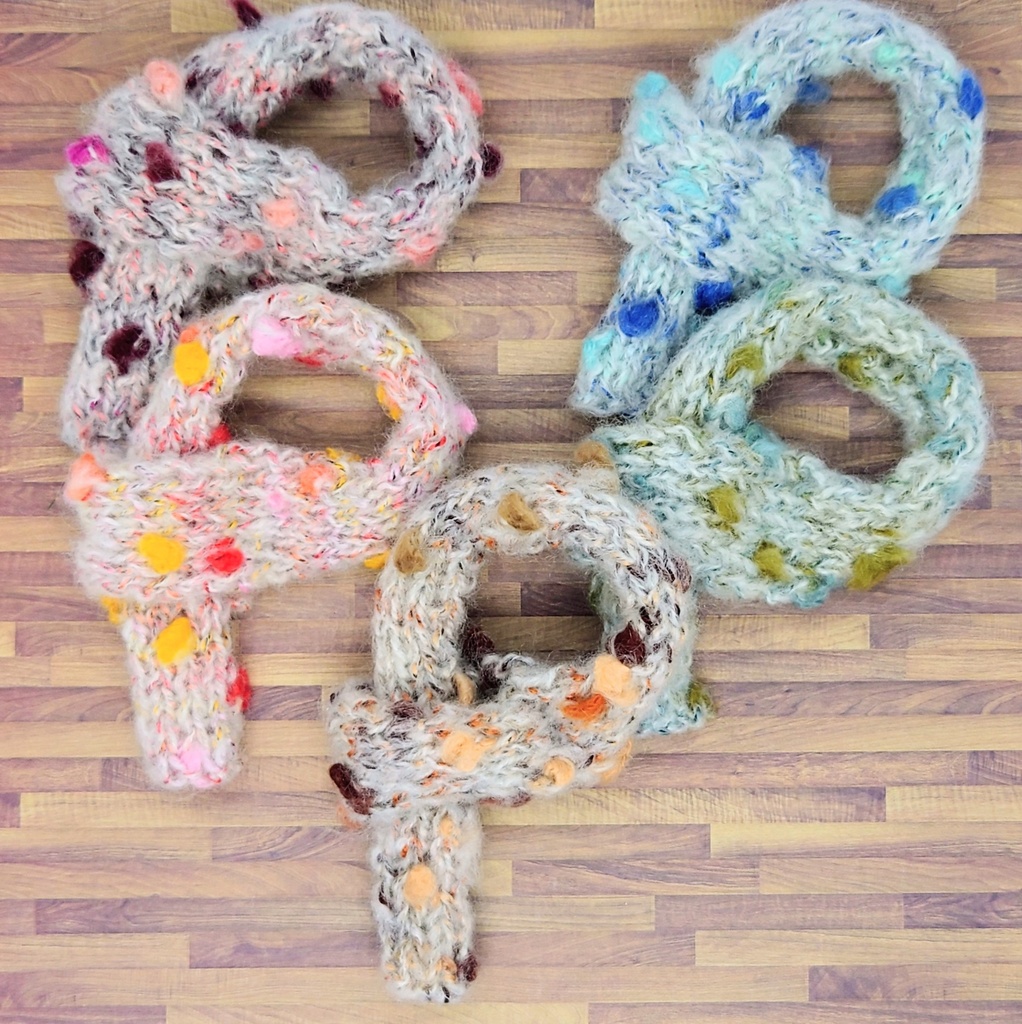 ランダムドットマフラー