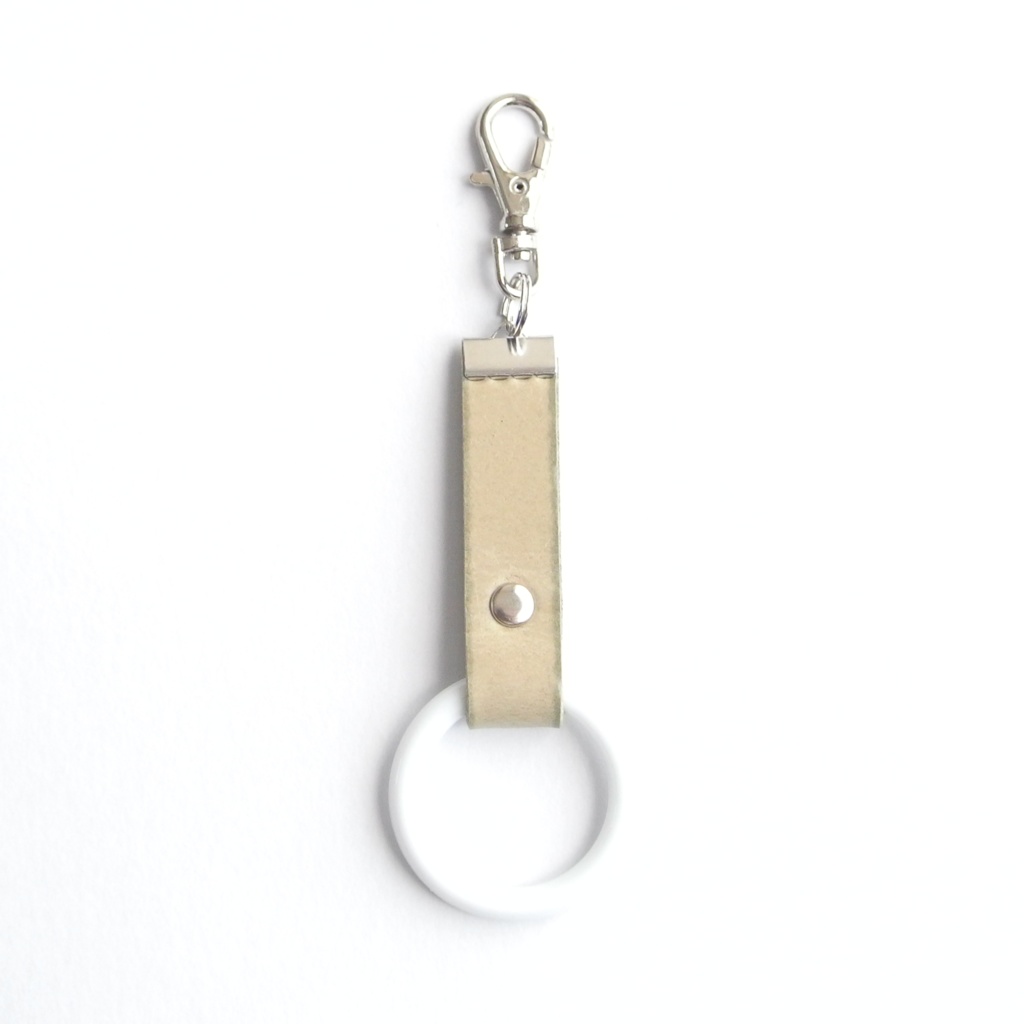 つり革風ミニストラップ ホワイト