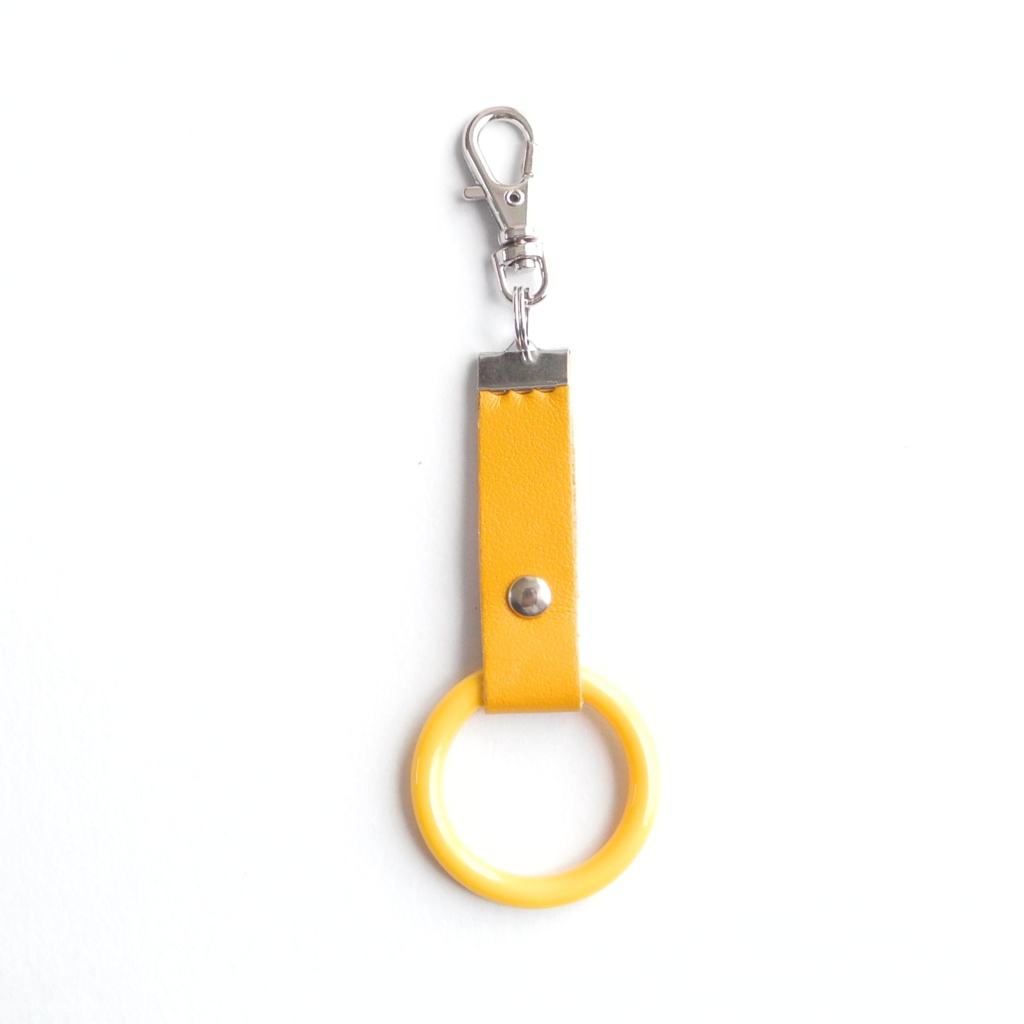 つり革風ミニストラップ 山吹色