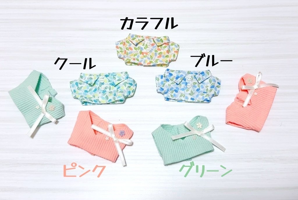 春色ベストとシャツ