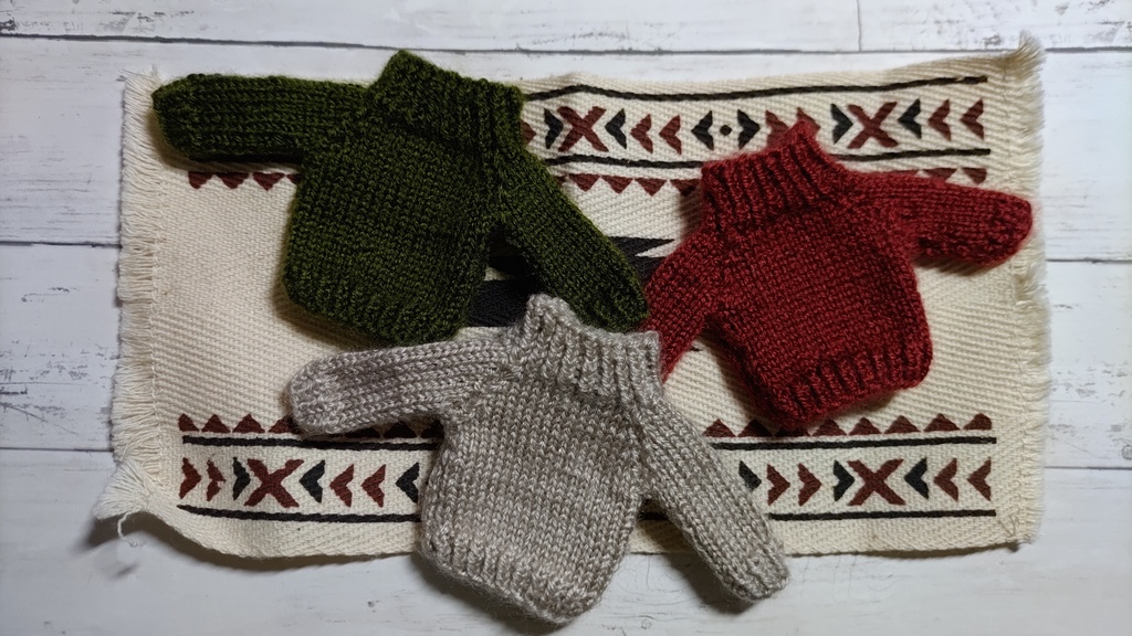 ハイネックニット