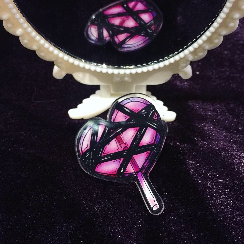 A tied-up Covet アクリルピン