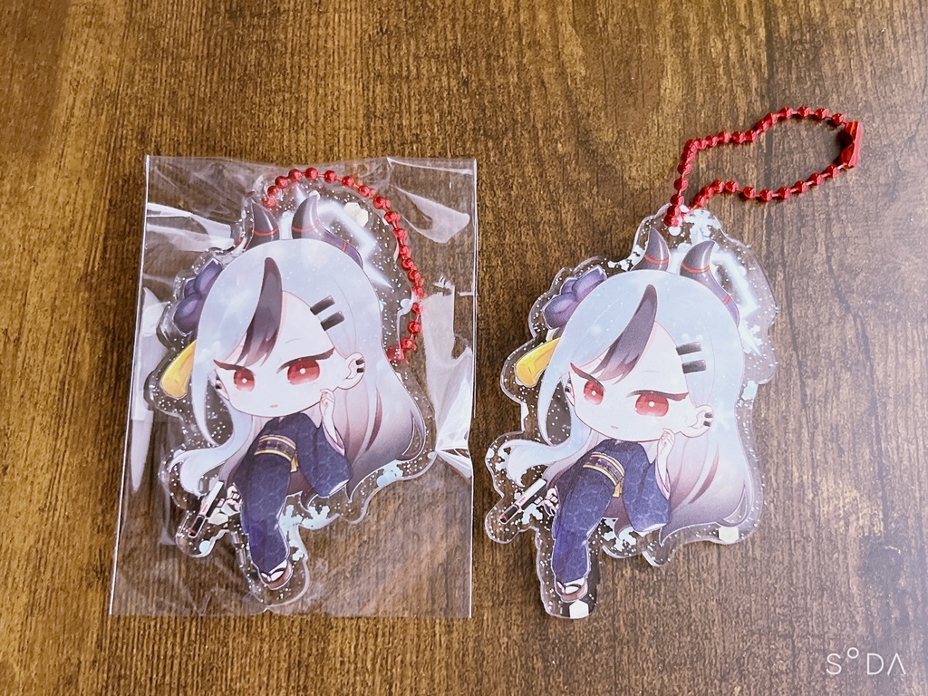 スノーフレークアクリルキーホルダー カヨコ