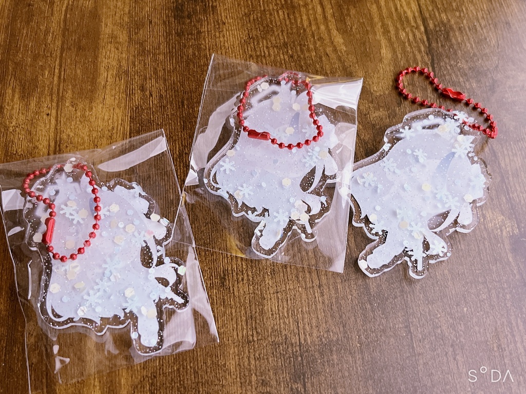 スノーフレークアクリルキーホルダー カヨコ