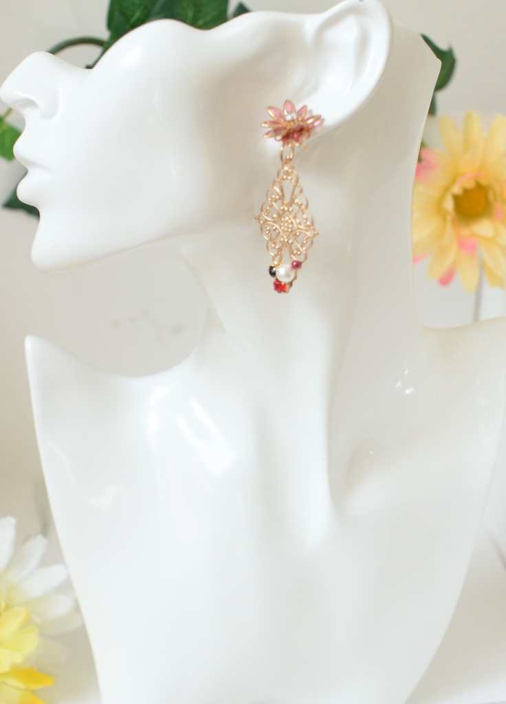 FGO キャラクターイメージイヤリング&ピアス / ジャンヌ・ダルク&オルタ&イシュタル&エレシュキガル