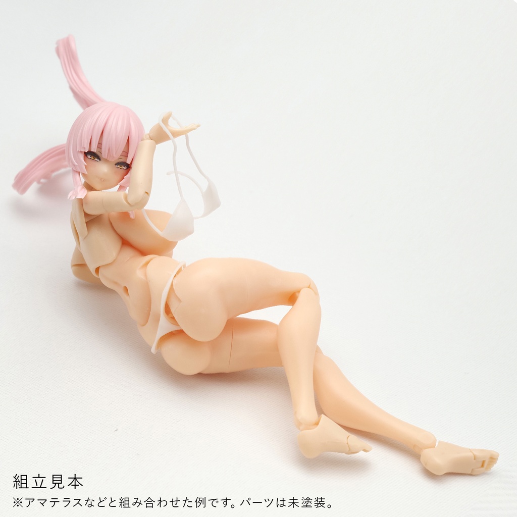 健康的なメリハリボディ 生脚ビキニ