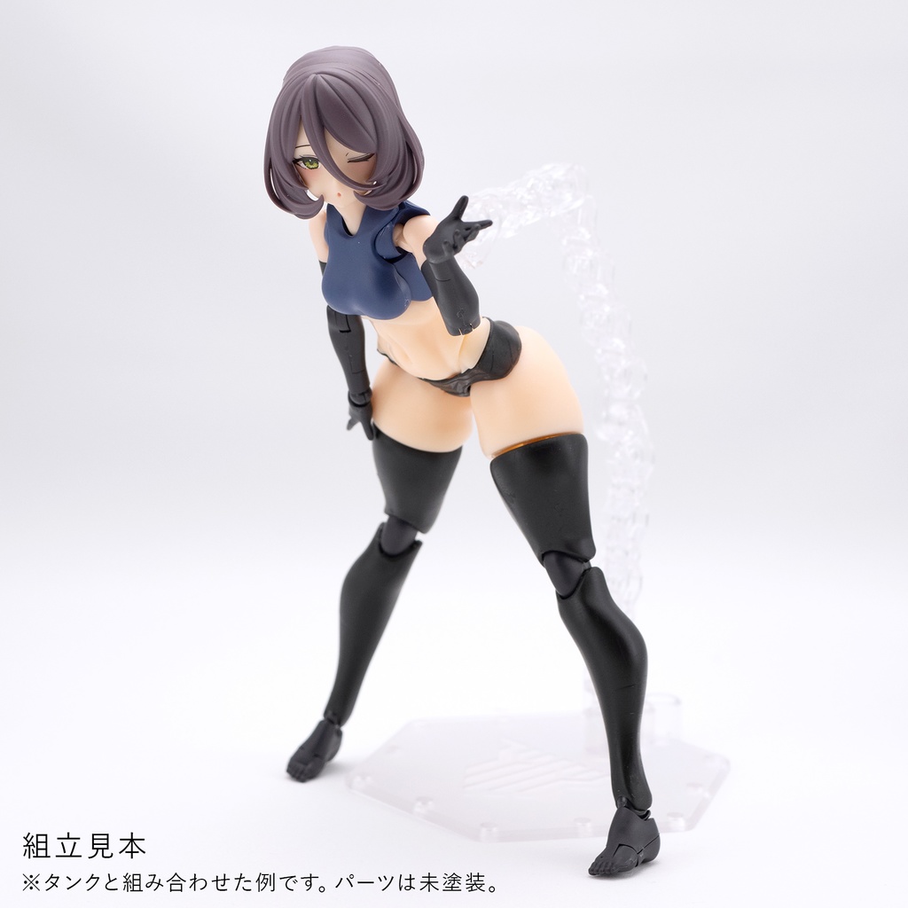 健康的なBlock2-Mのむっちりおなかとあんよニーソ