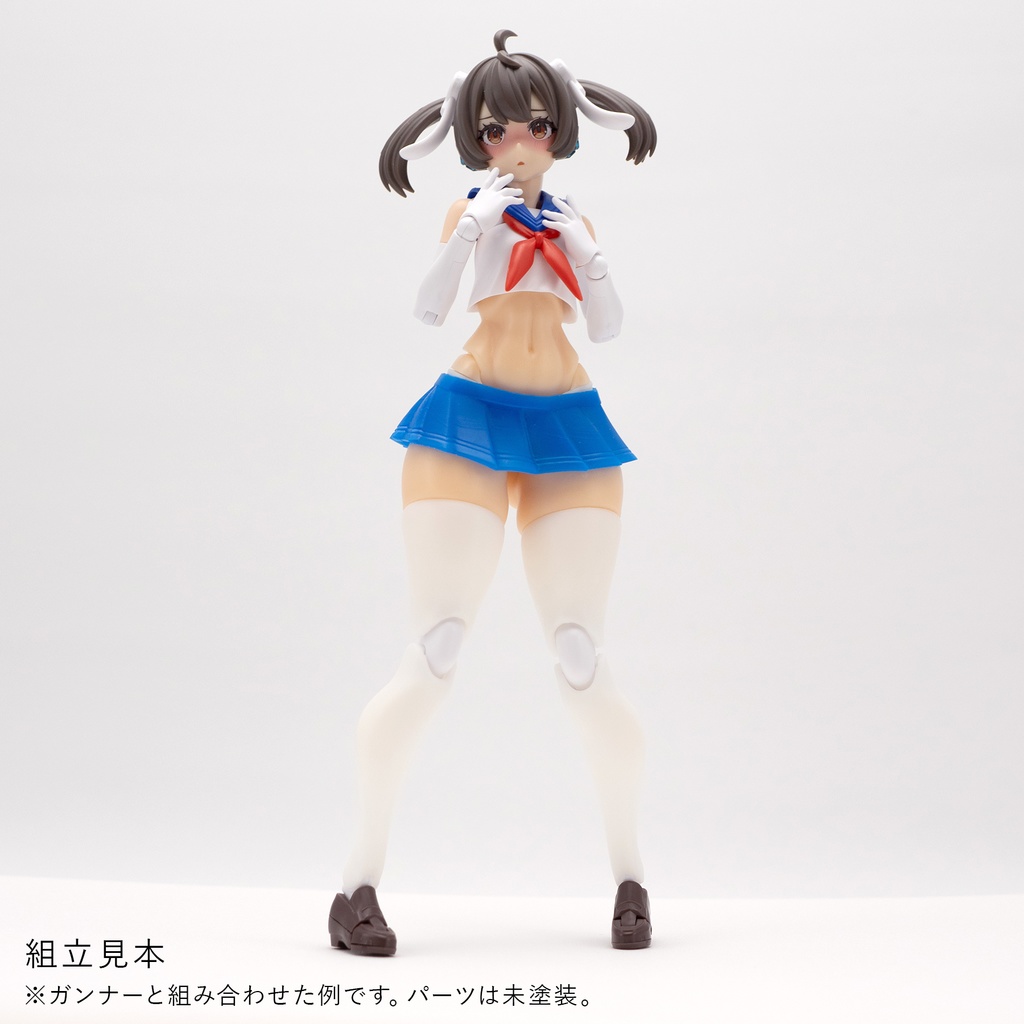 健康的なBlock2-Mのむっちりおなかとあんよニーソ