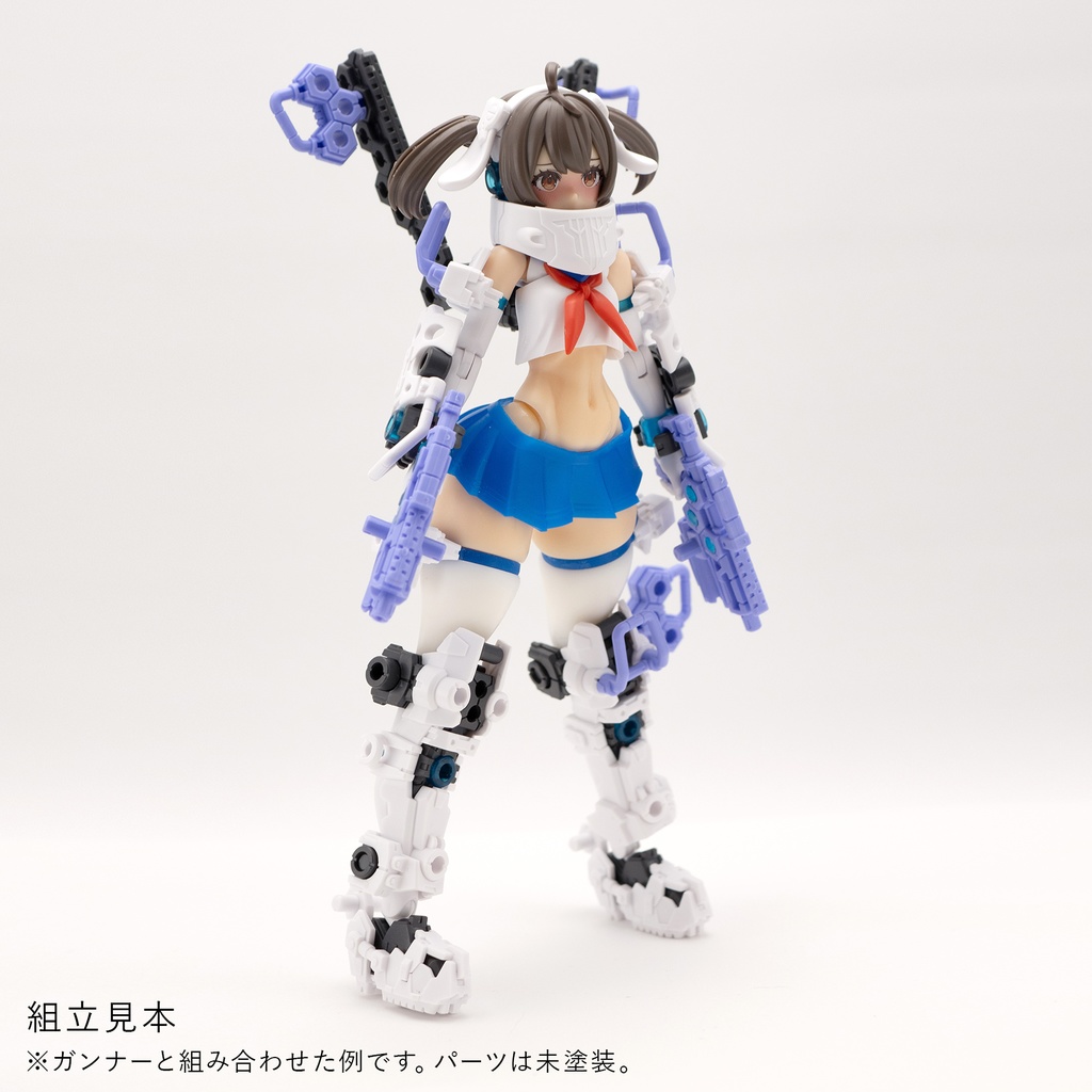 健康的なBlock2-Mのむっちりおなかとあんよニーソ