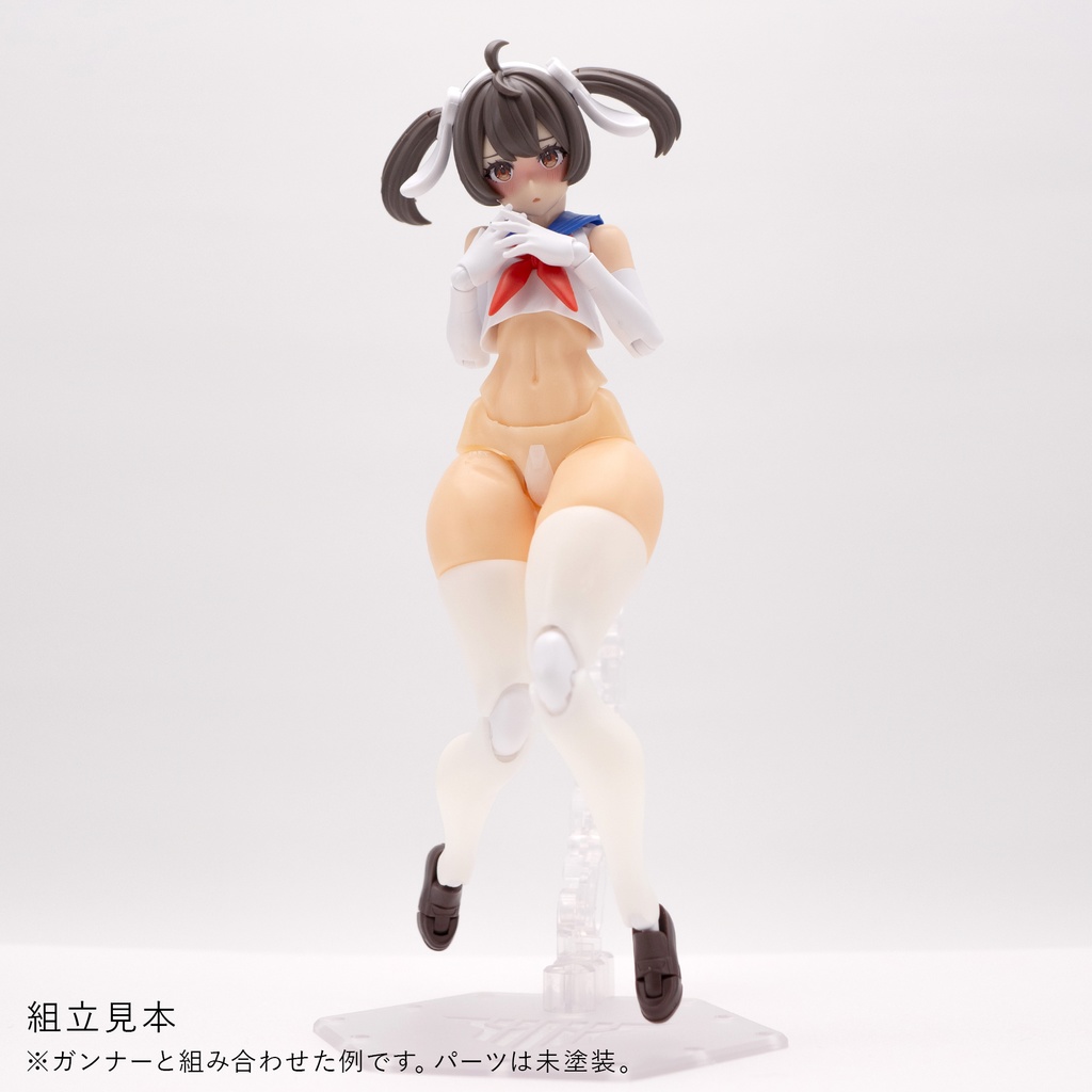 健康的なBlock2-Mのむっちりおなかとあんよニーソ