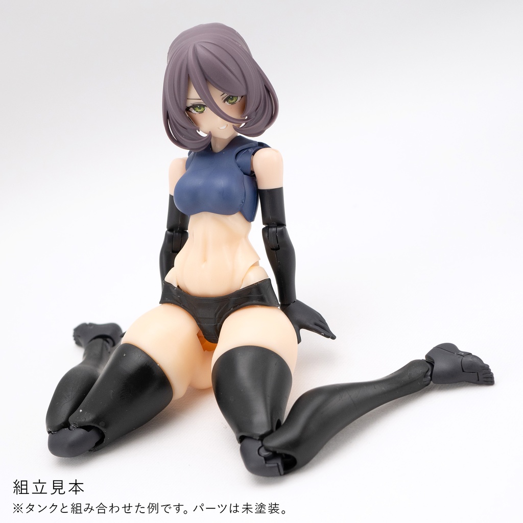 健康的なBlock2-Mのむっちりおなかとあんよニーソ