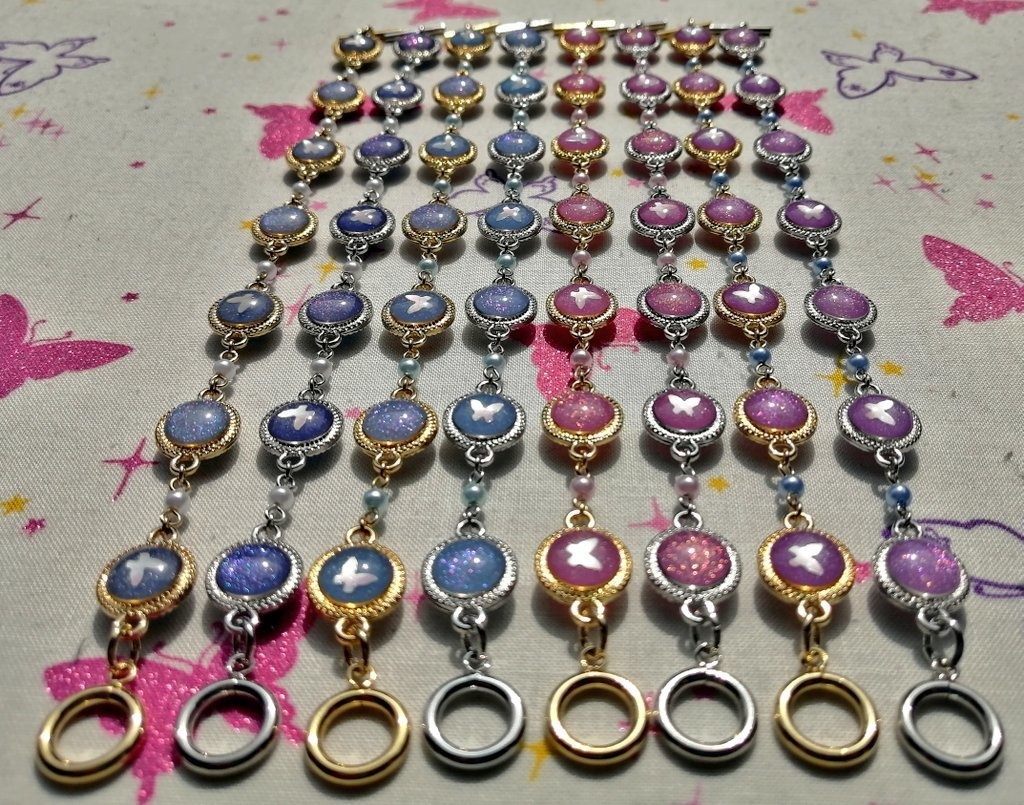 【18cm・ゴールド・シルバー】紫外線に反応して色が変わるブレスレット(単色蝶々)