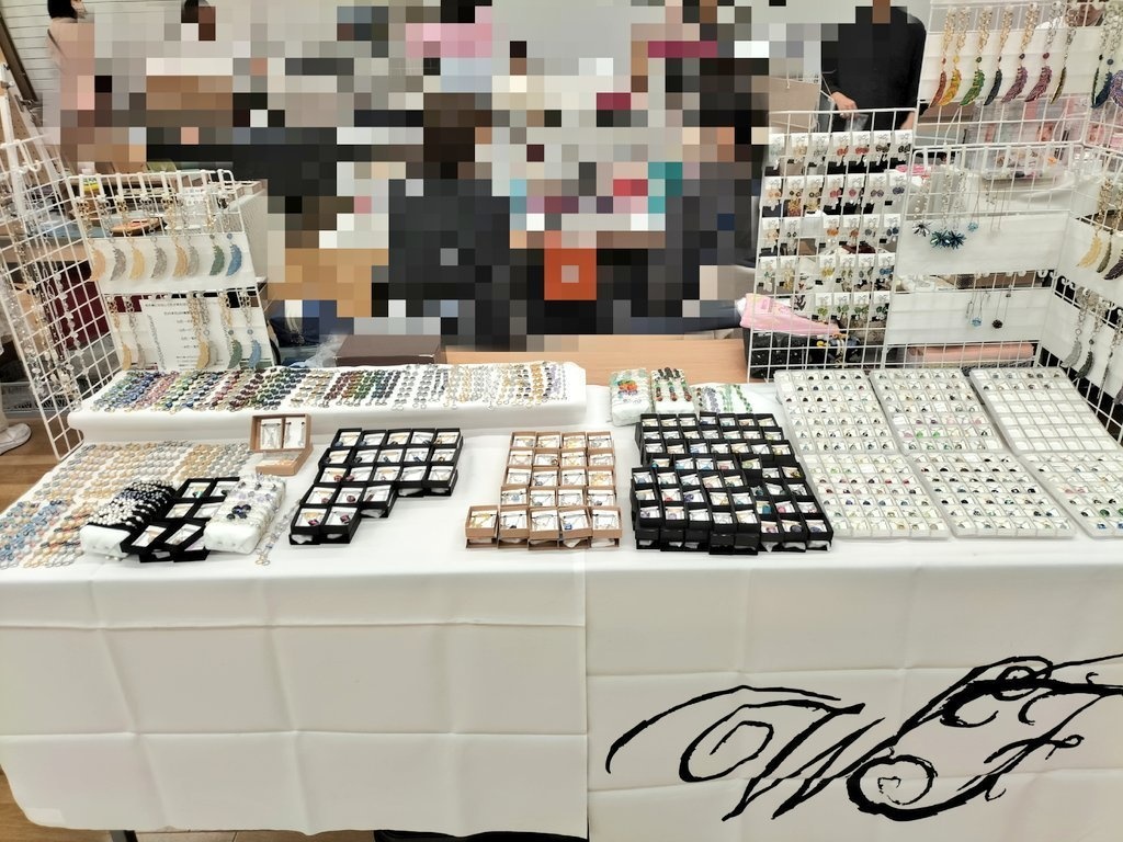 箱付きネックレス2点