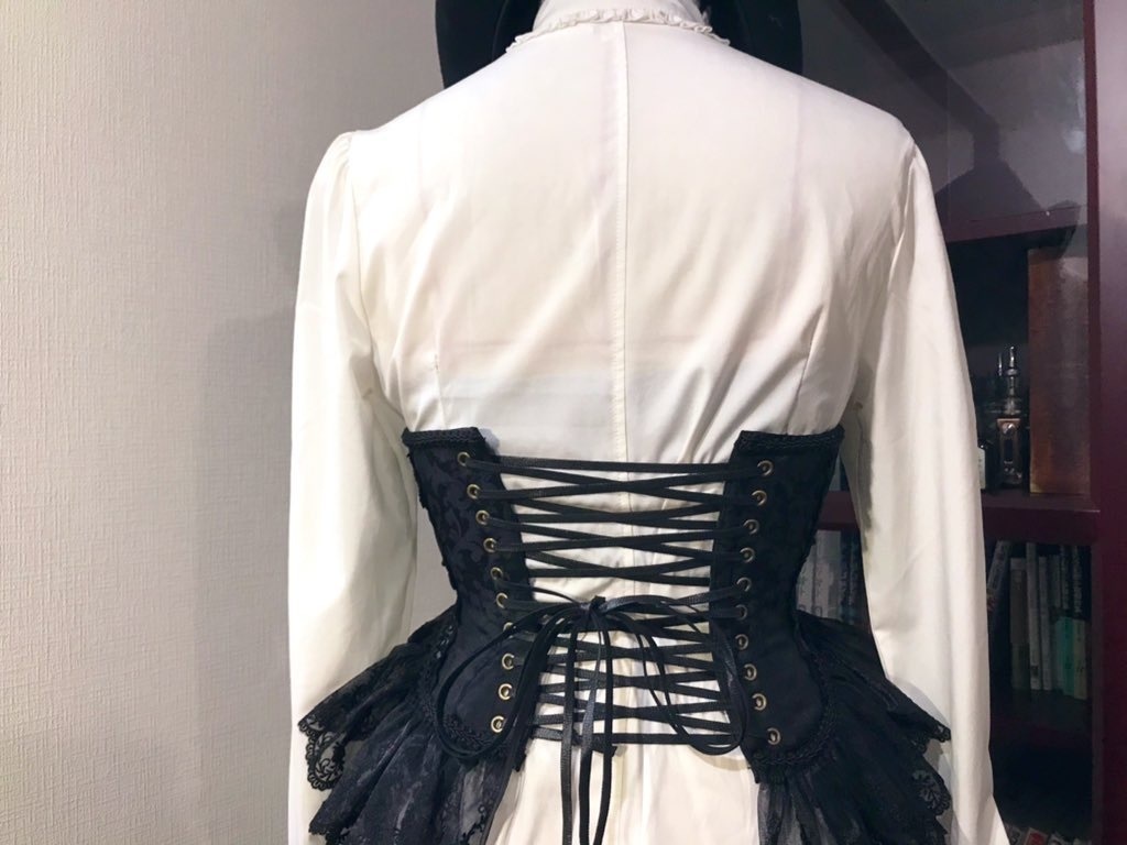 【過去作例】【再販無】20インチ 黒×黒フリルTighter