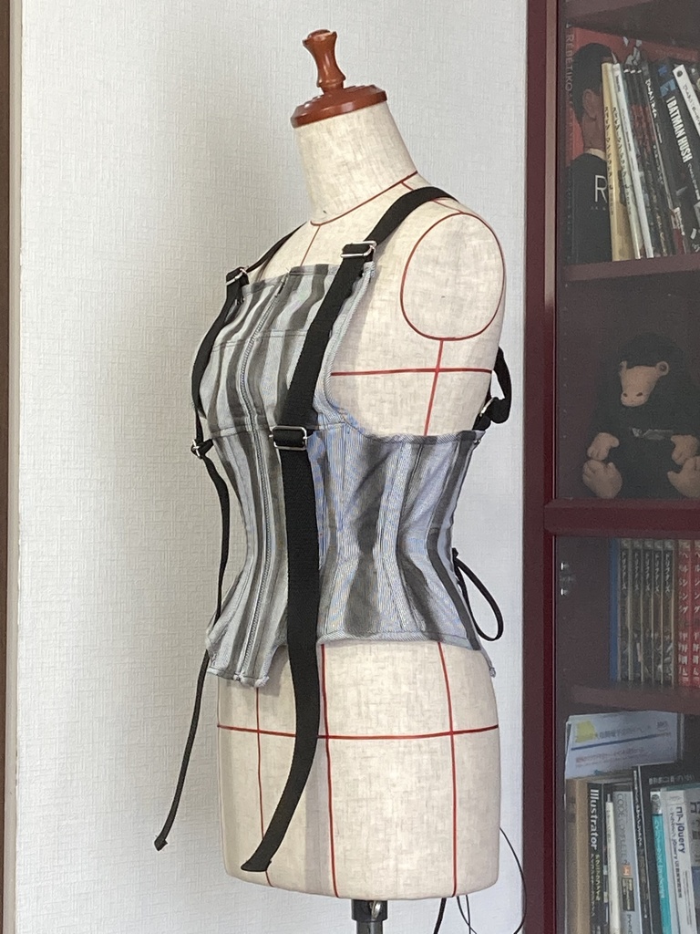 オーバーオールコルセット