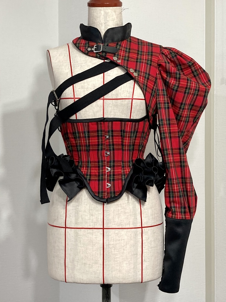 チェックレザーフリルTighter