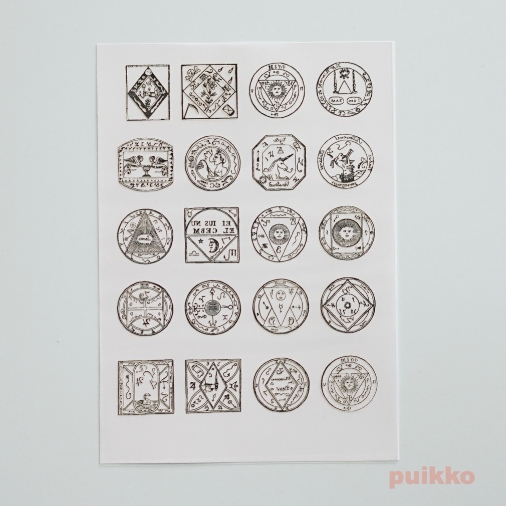 魔導書 黒い雌鶏 護符 箔押し レジン封入用フィルム Puikko Booth