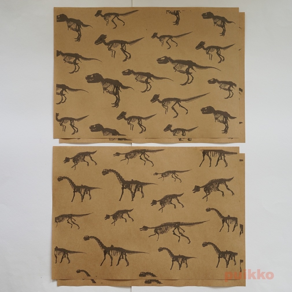 紙製ブックカバー 恐竜の骨格