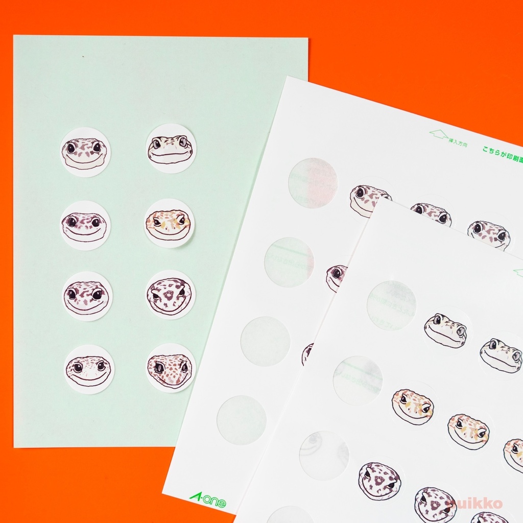 丸シール17mm レオパードゲッコーの正面顔 光沢ホワイト