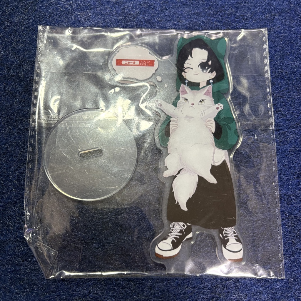 【再販/限定2個】初代猫を抱えるアクスタ※表面フィルム汚れのため値引き、本体は無傷