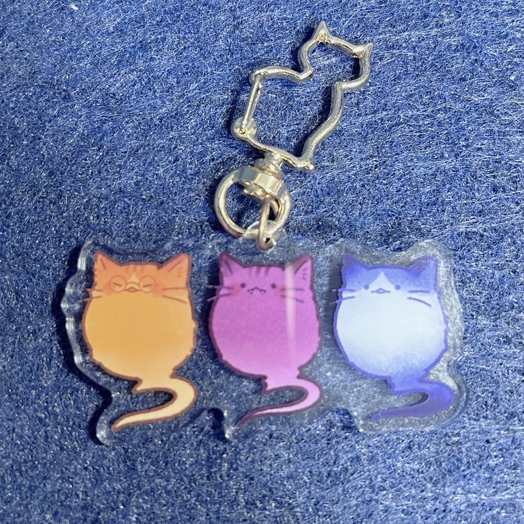 新作アクキー：3連幽霊猫【在庫28個/購入上限2】