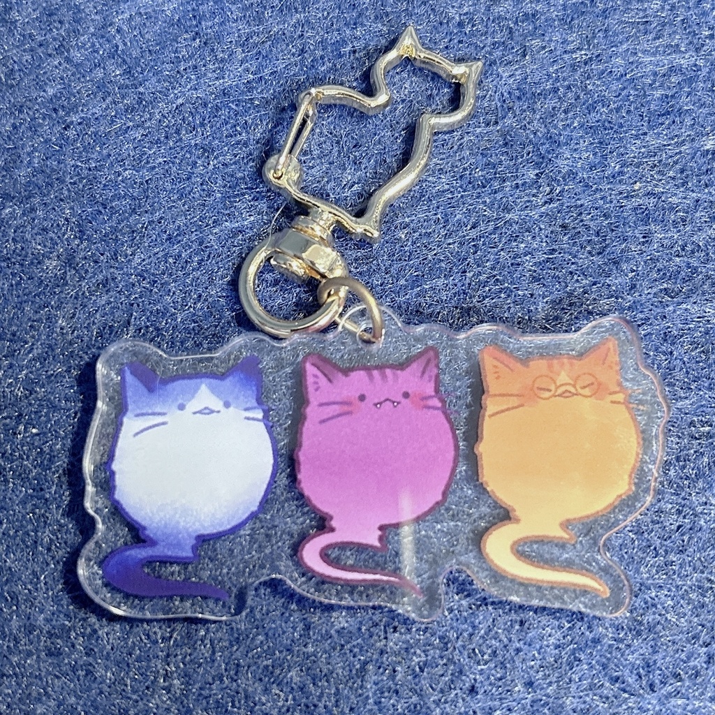 新作アクキー:3連幽霊猫【在庫28個/購入上限2】