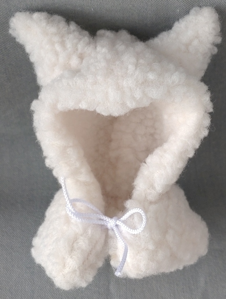 ふわもこポンチョ耳つきホワイト（にじぱぺっとさんサイズ）