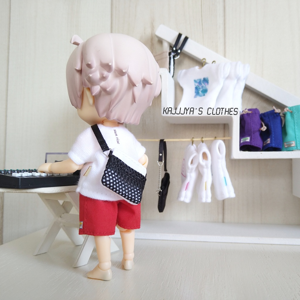 まだ夏休みの服