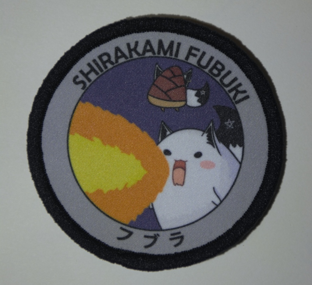 8cm circular patch "HoloLive GAMERS " - Shirakami Fubuki , Ookami Mio , Nekomata Okayu , Inugami Korone
