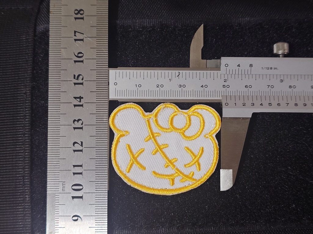 HOLOLIVE ID 2" Pavolia Reine " Velcro Patch