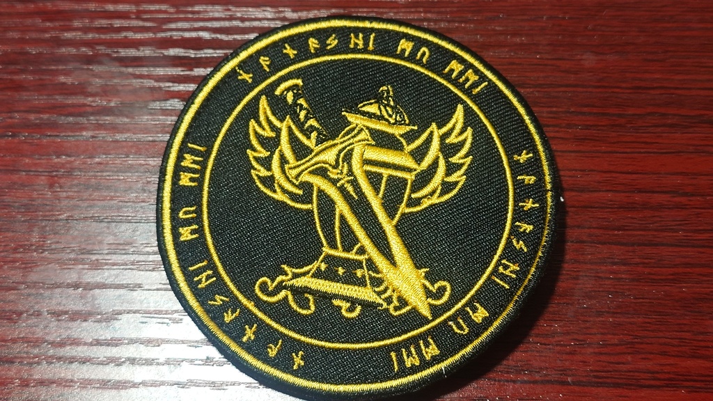 8cm circular patch "HoloLiveEN HoloCouncil" - Nanashi Mumei