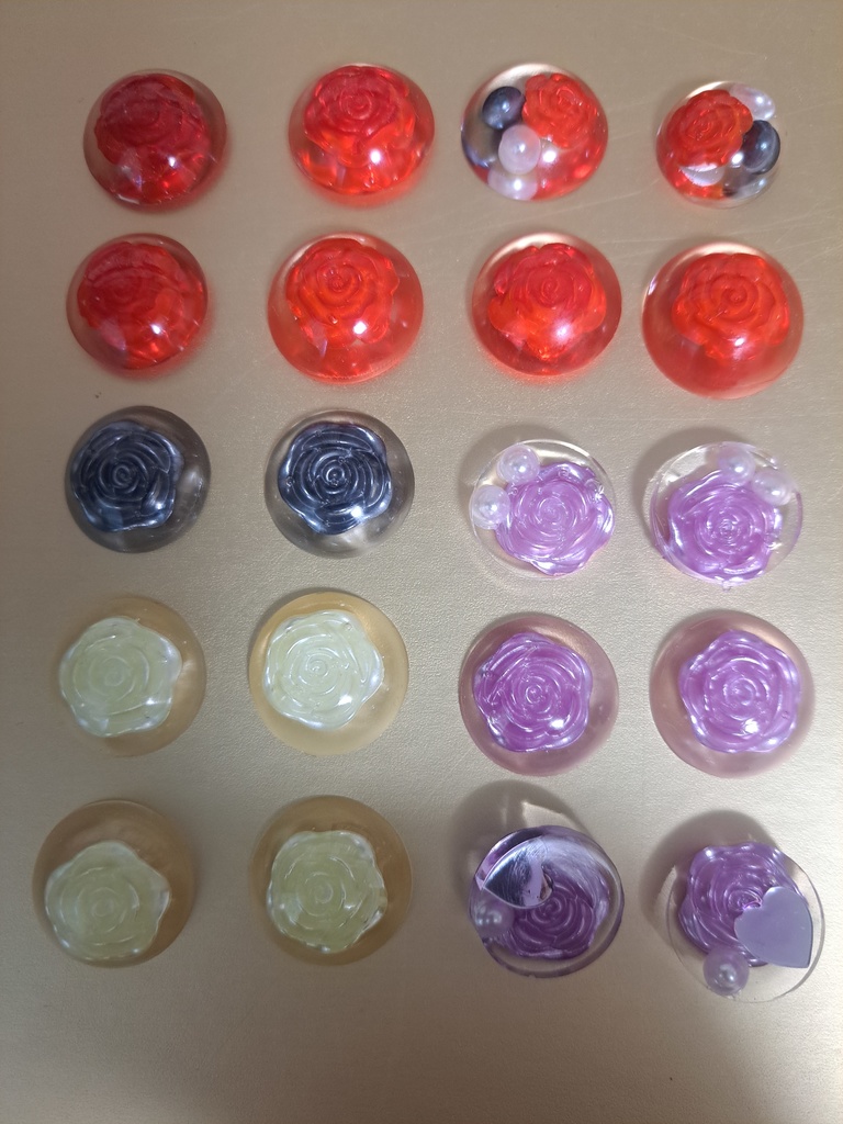 バラのイヤリング