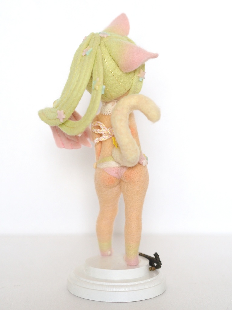 羊毛フィギュア『SUNNY』