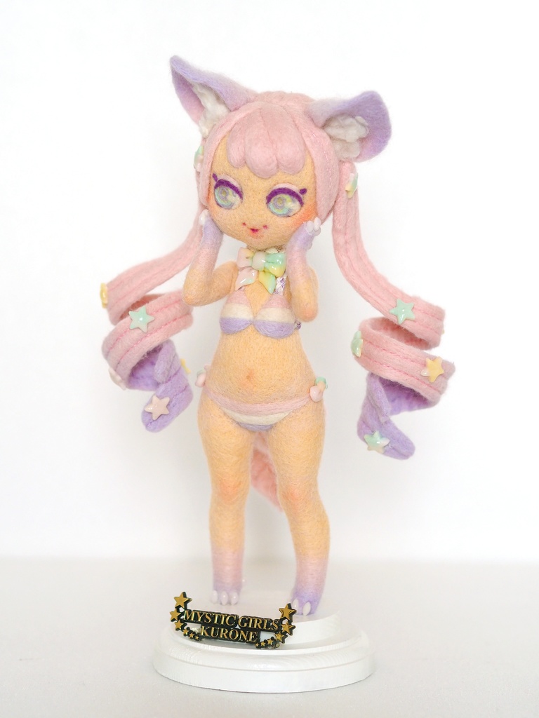 羊毛フィギュア『NICO』