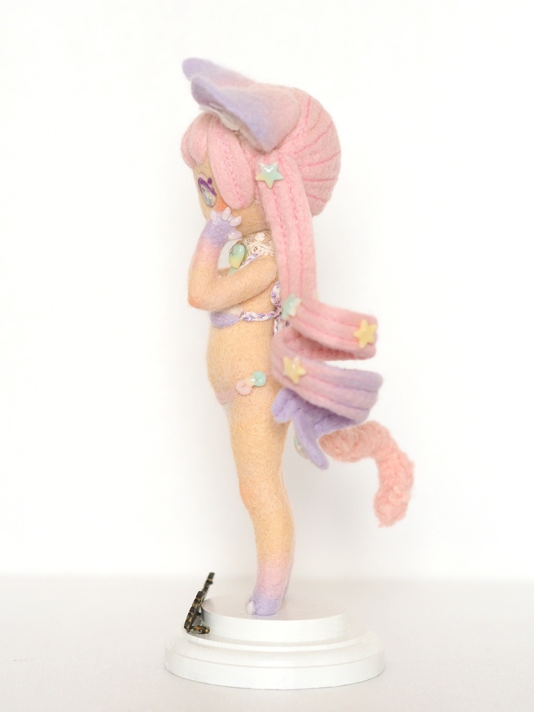 羊毛フィギュア『NICO』