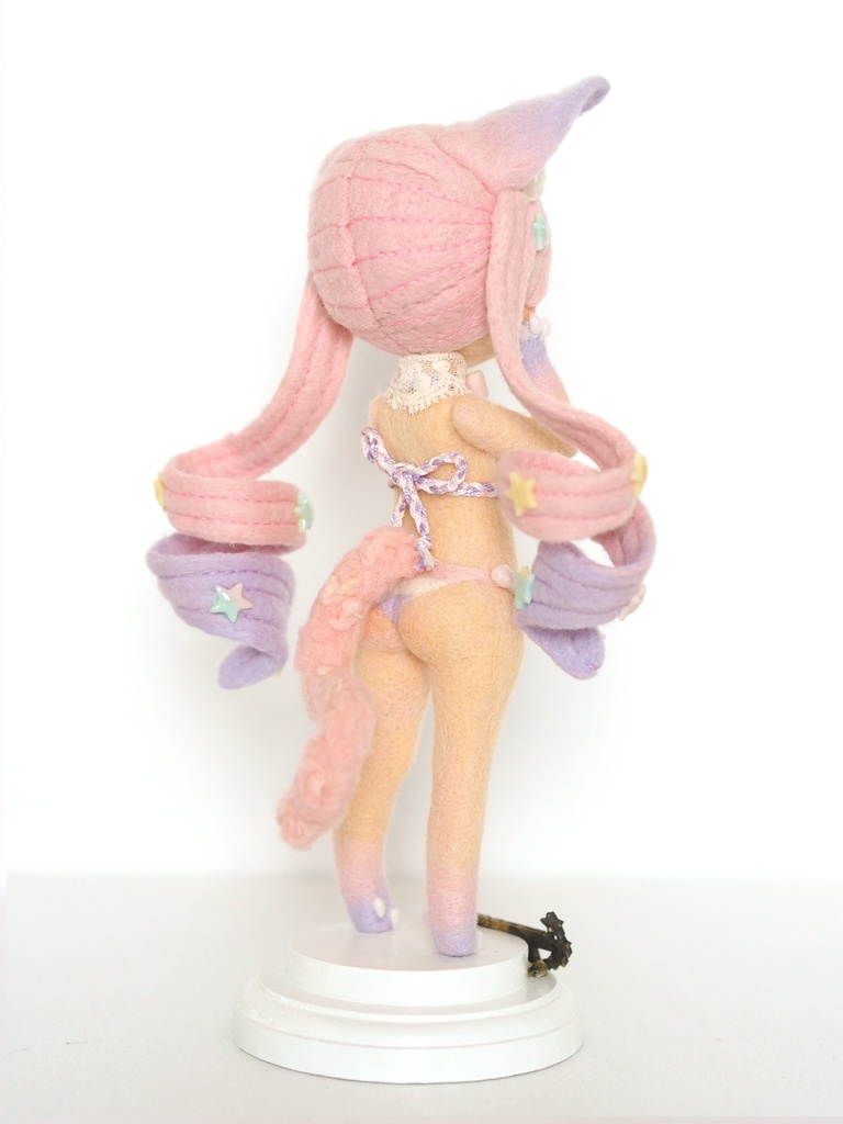 羊毛フィギュア『NICO』