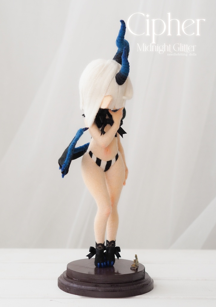 羊毛ドール『Midnight Glitte Cipher』
