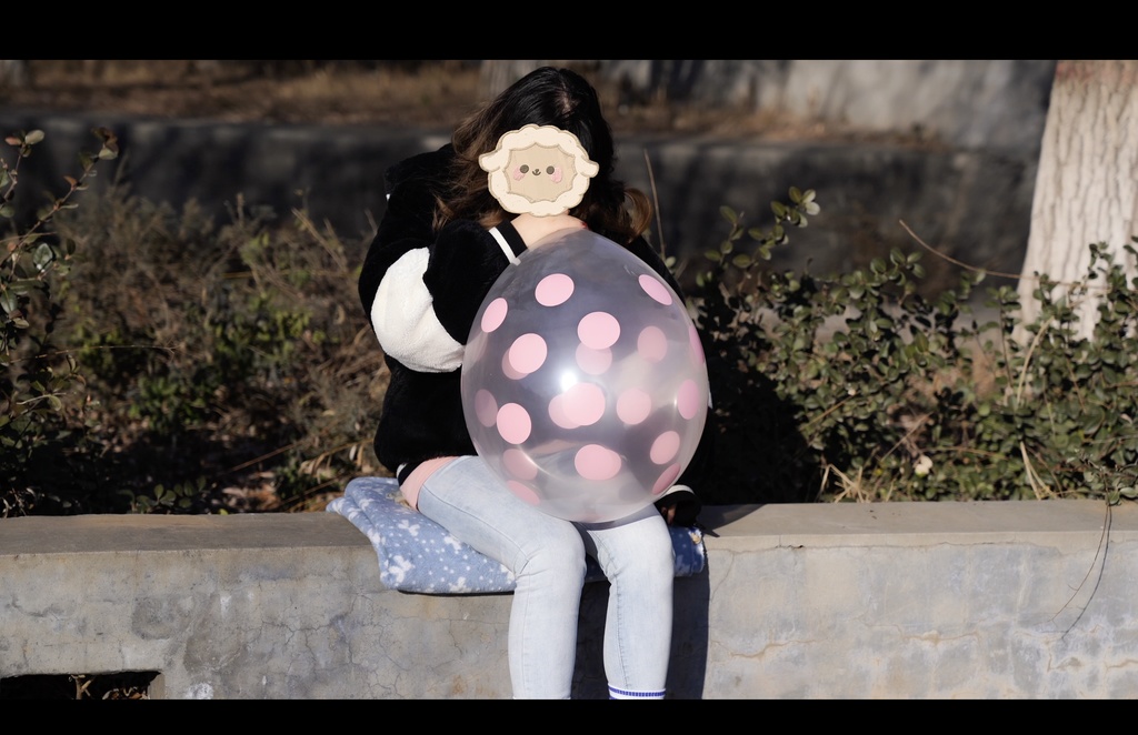 御桃子屋外風船遊び
