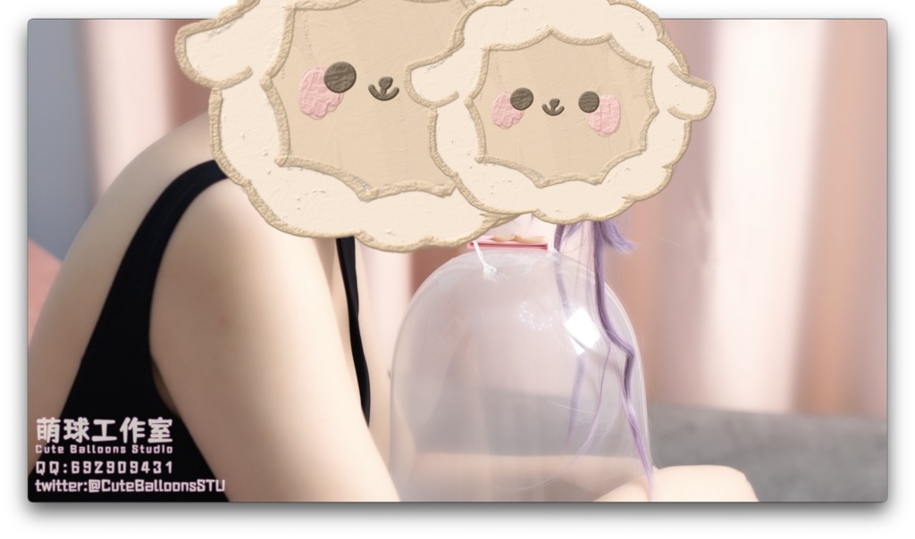 御桃子水着で濡れたQ18風船で遊ぶ