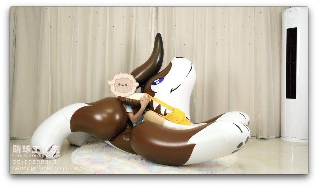 可愛い女の子とエアウルフ