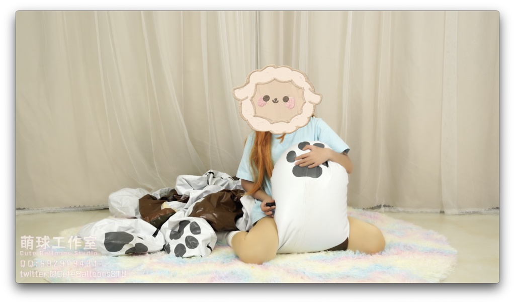 可愛い女の子とエアウルフ